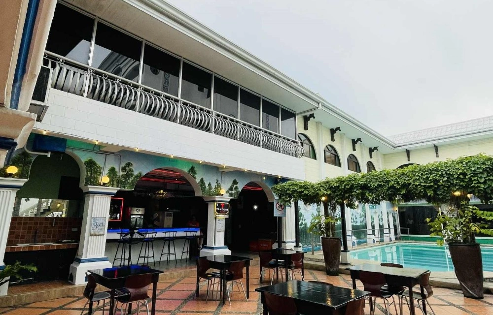Exploring the Vibrant Nightlife at Newcastle Iloilo Hotel